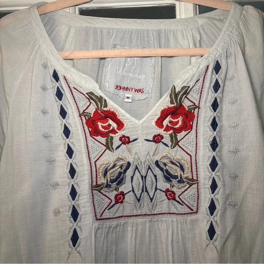 Johnny Was White Blouse with Red and Blue Embroidery - Picture 3 of 16